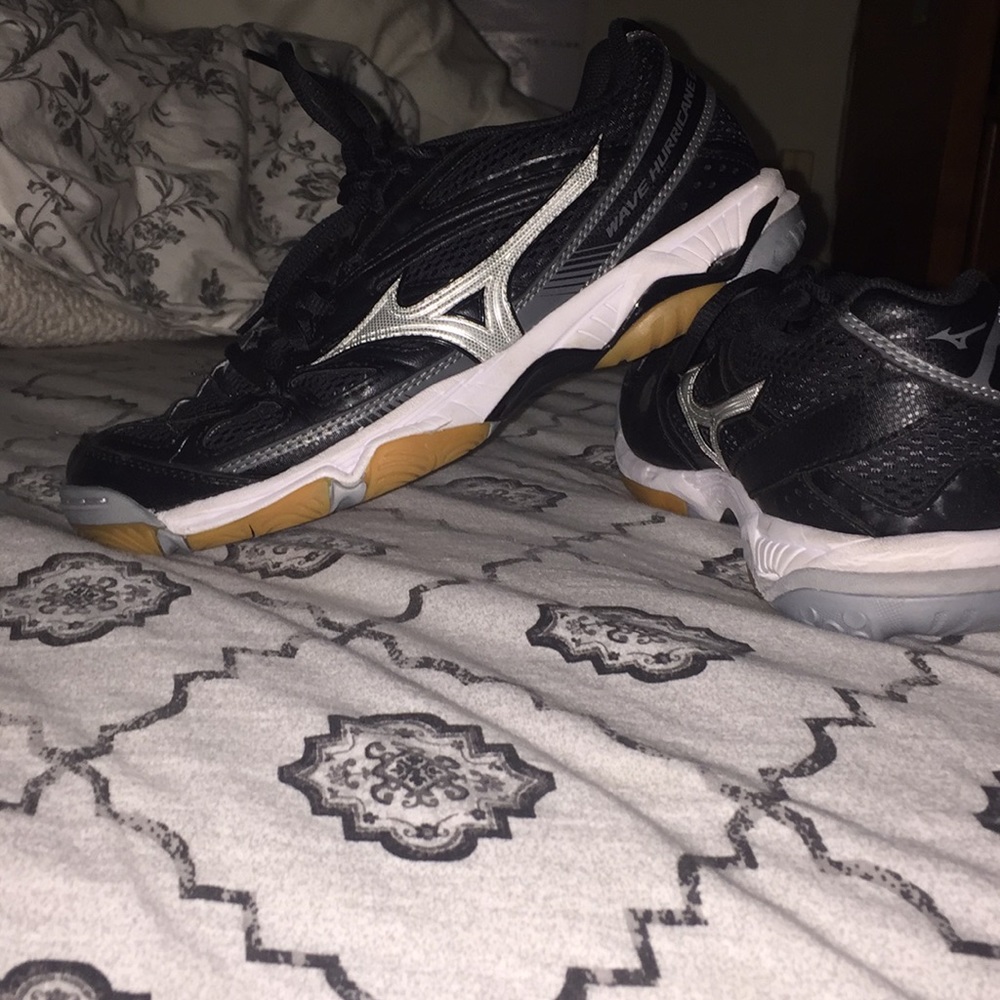 Used Volleyball Shoes .